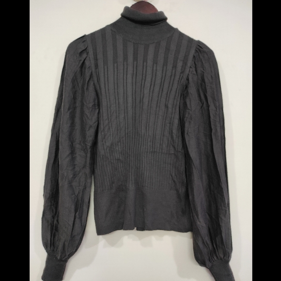 Puffed Sleeve Turtleneck sweater - Picture 6 of 11